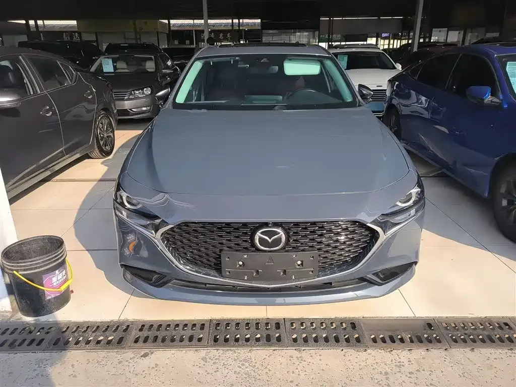 Mazda 3 Axela 2023 из CN, фото 8