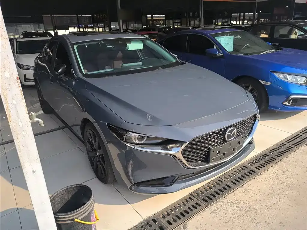 Mazda 3 Axela 2023 из CN, фото 10