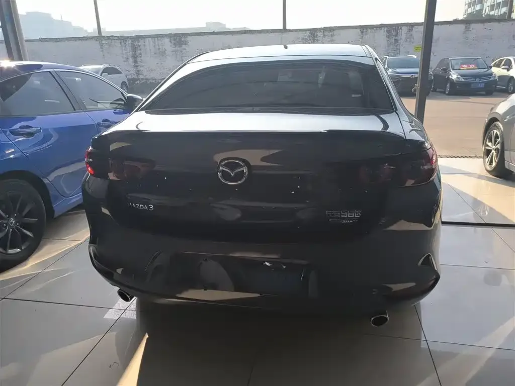 Mazda 3 Axela 2023 из CN, фото 4