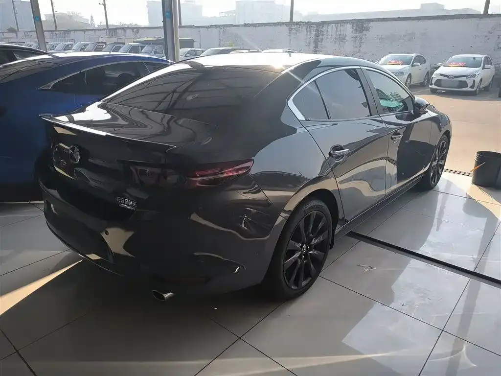 Mazda 3 Axela 2023 из CN, фото 6