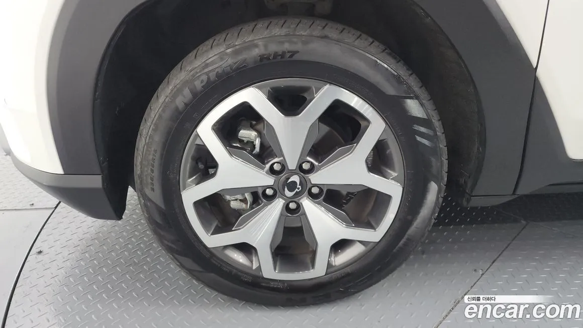 KG Mobility (Ssangyong) Torres — фото 10