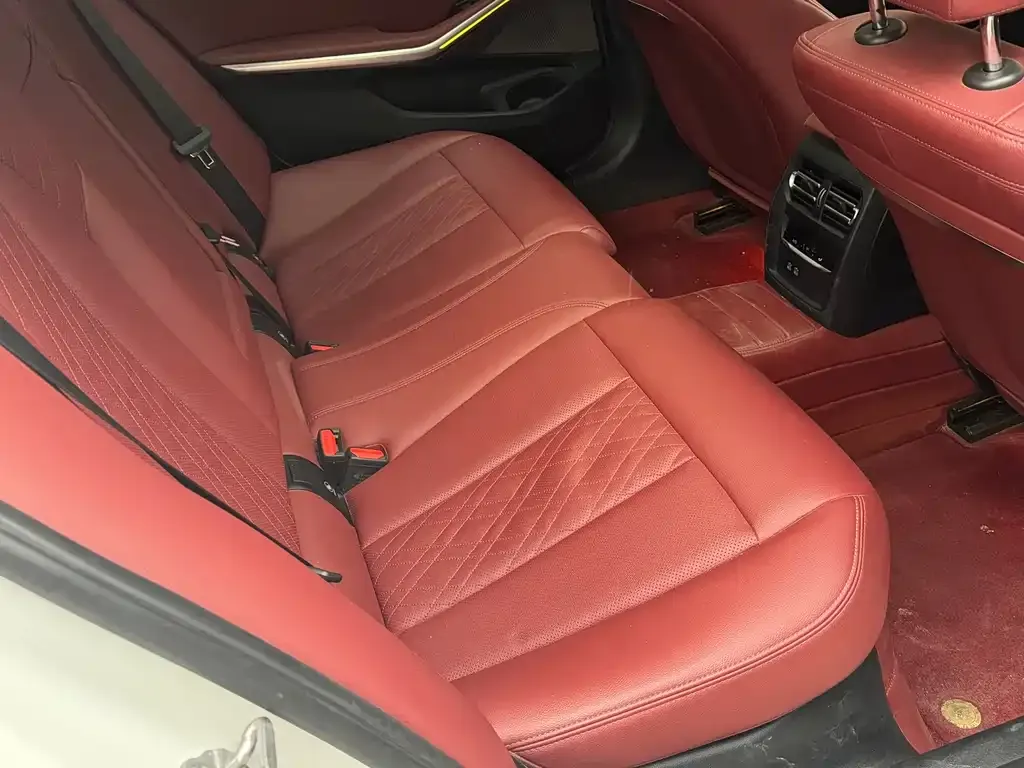 BMW 3 Series 2022 из CN, фото 3