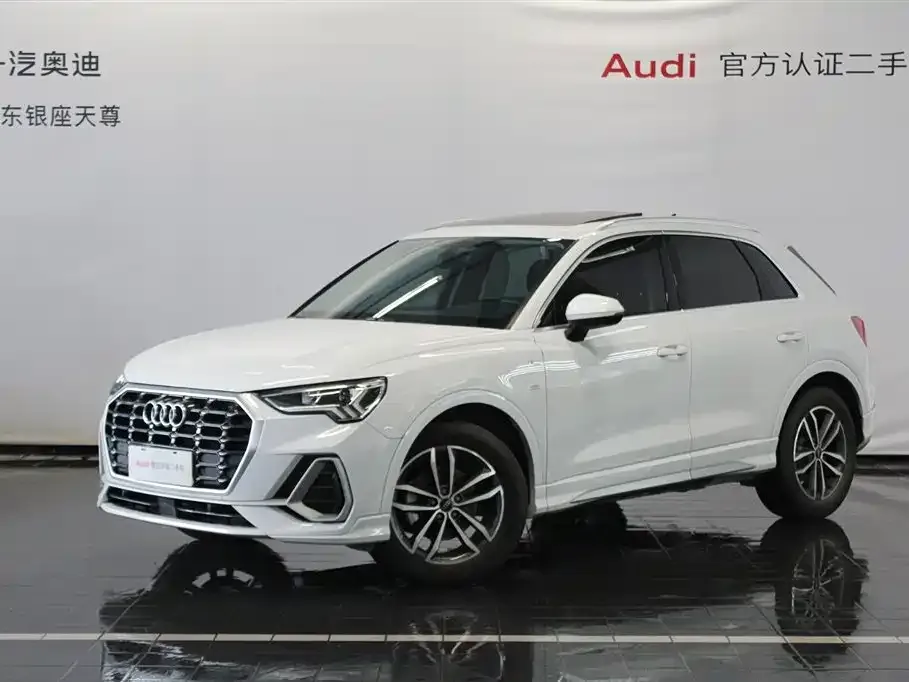 Audi Q3 — фото 1