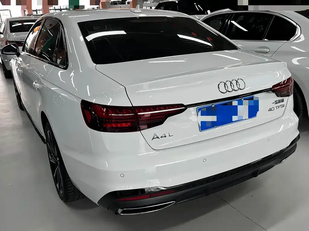 Audi A4L 2024 из CN, фото 7
