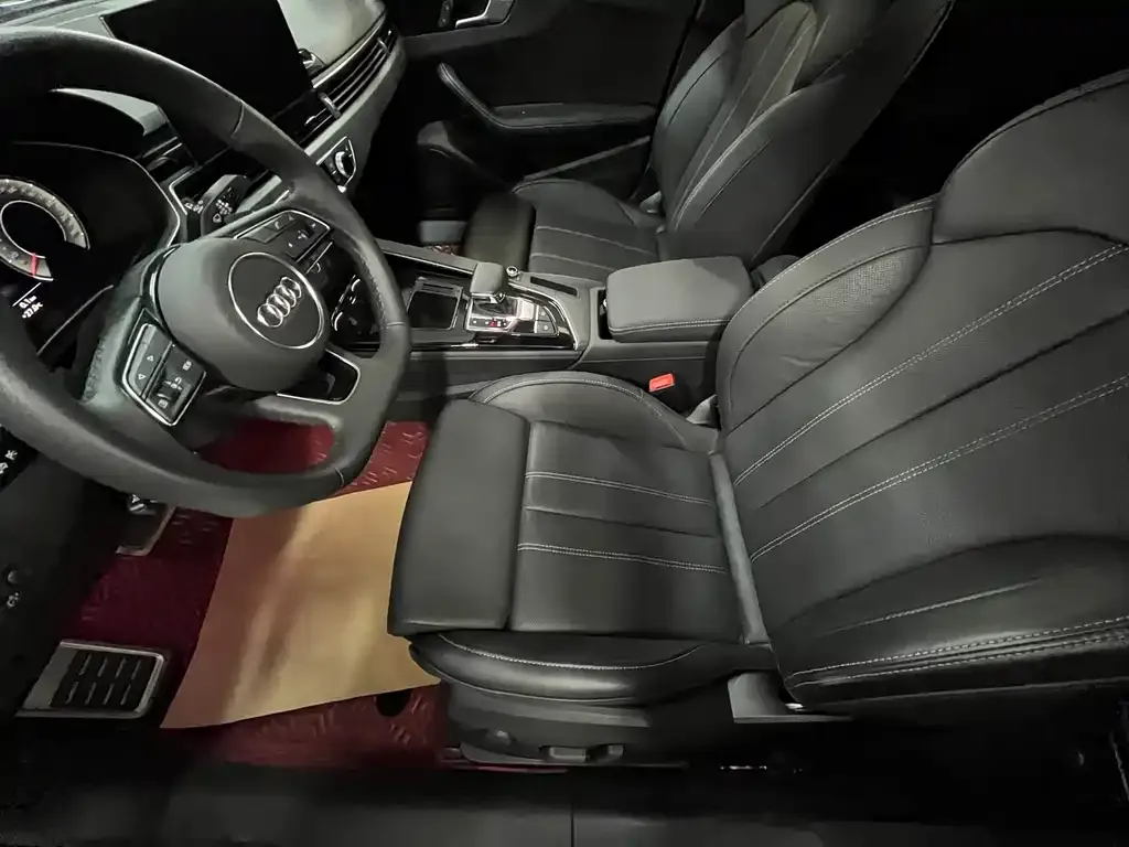 Audi A4L 2024 из CN, фото 3
