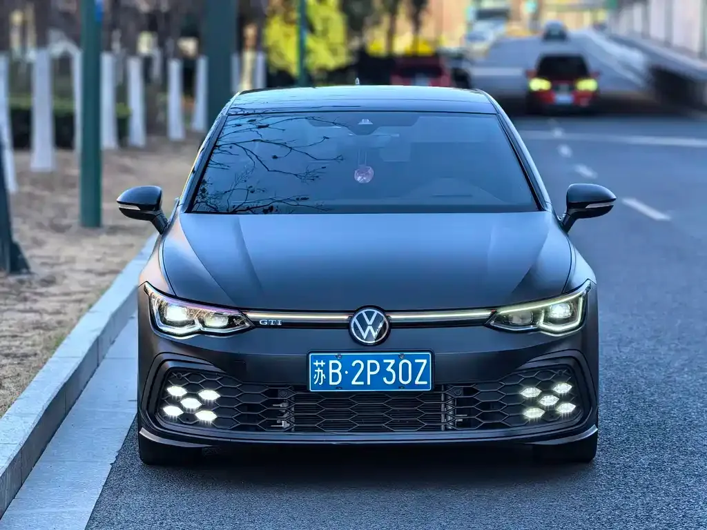 Volkswagen Golf GTI 2023 из CN, фото 3