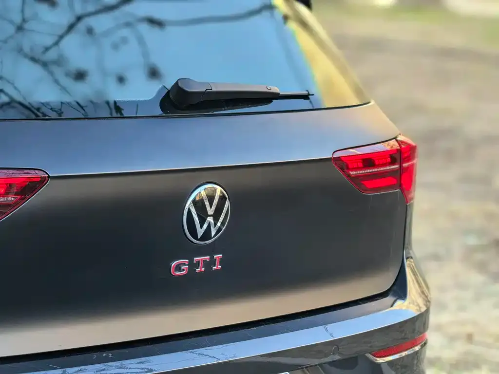 Volkswagen Golf GTI 2023 из CN, фото 2