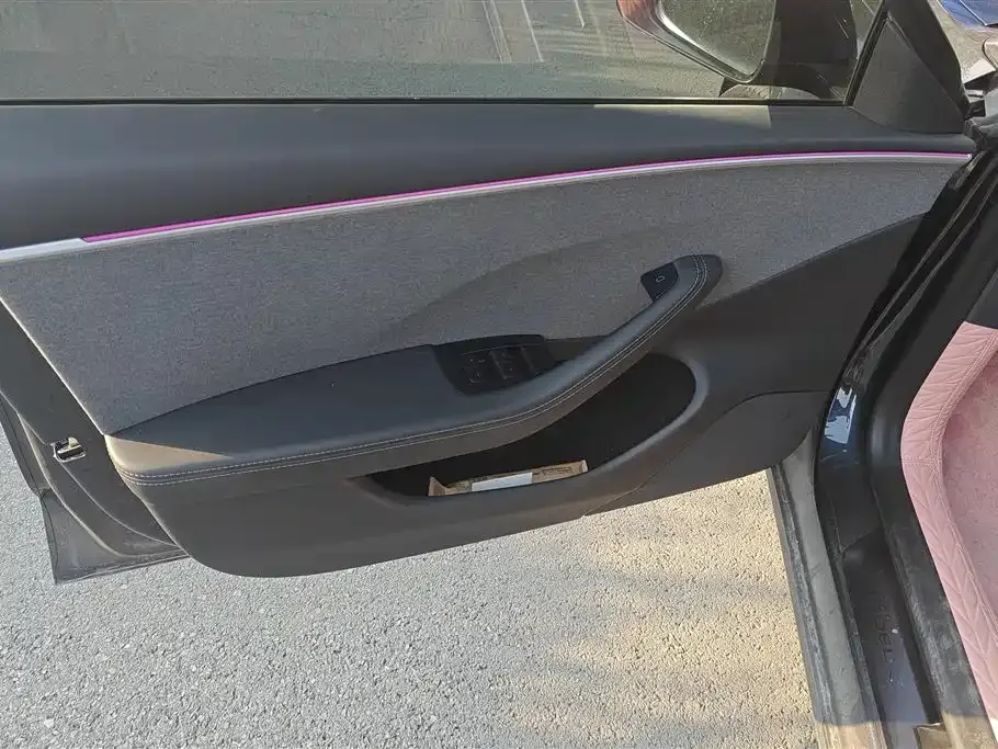 Tesla Model 3 — фото 10
