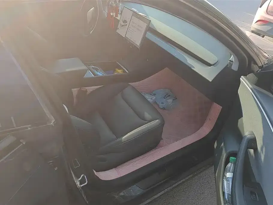 Tesla Model 3 — фото 2