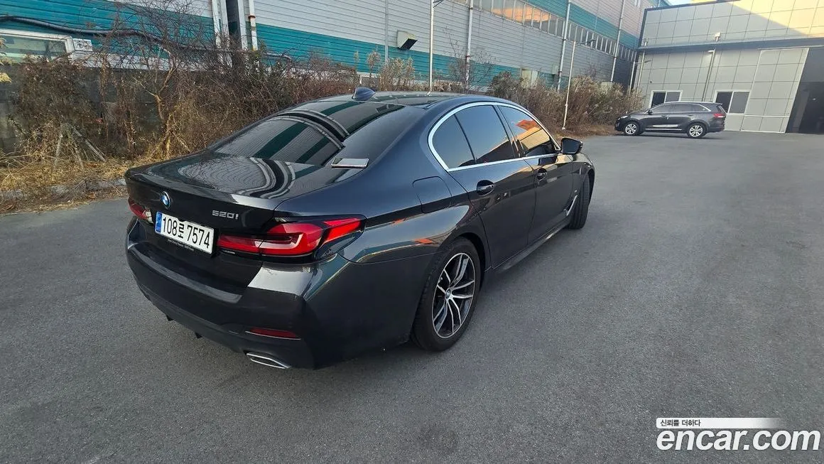 BMW 5-Series 2021 из KR, фото 8