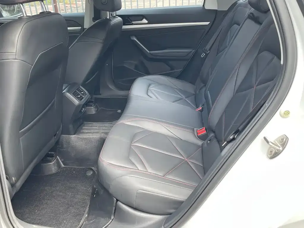 Volkswagen Lavida 2023 из CN, фото 3