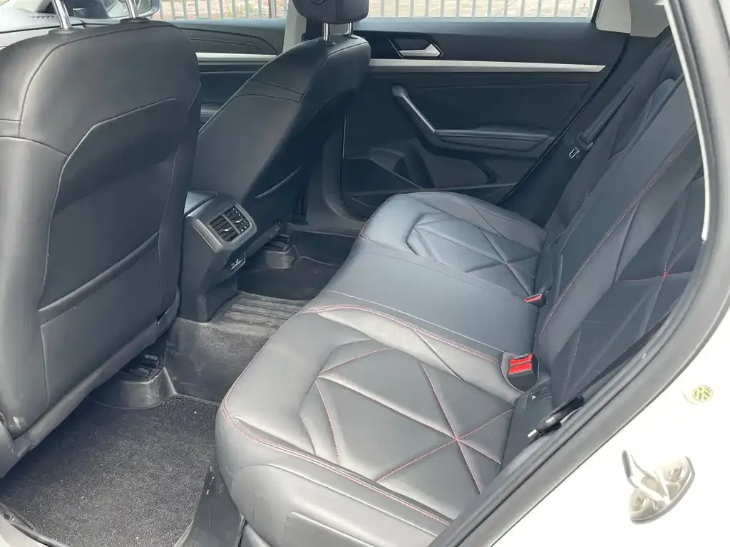 Volkswagen Lavida 2023 из CN, фото 2