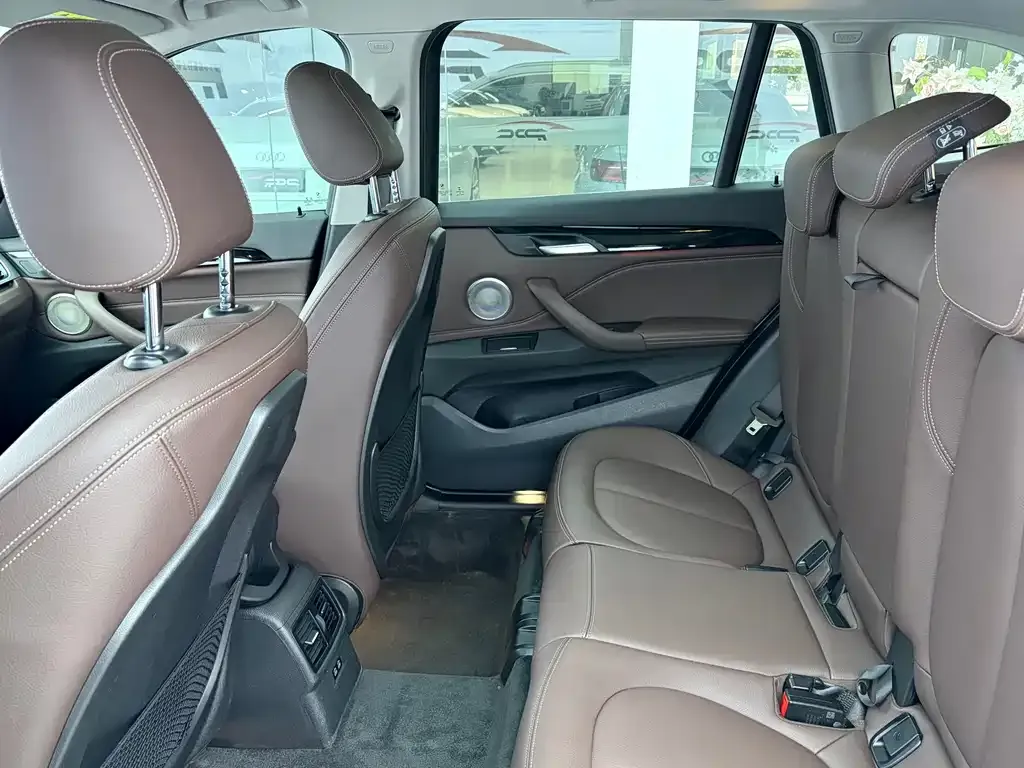 BMW X1 2022 из CN, фото 2