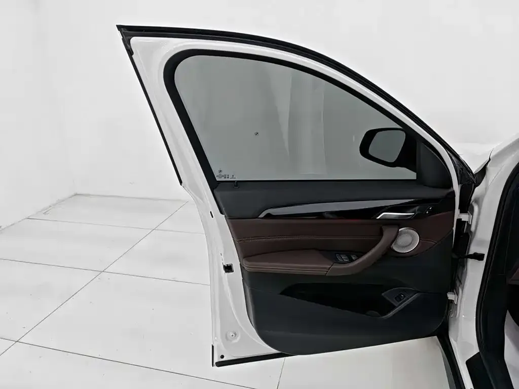 BMW X1 2023 из CN, фото 6