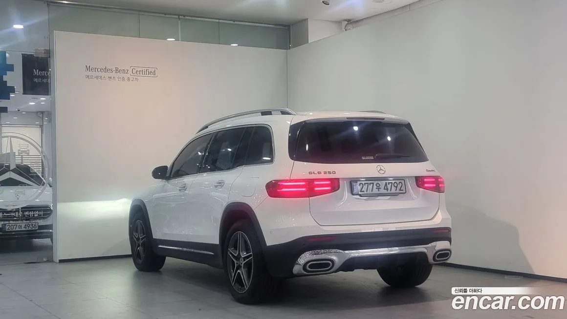 Mercedes-Benz GLB-Class — фото 6