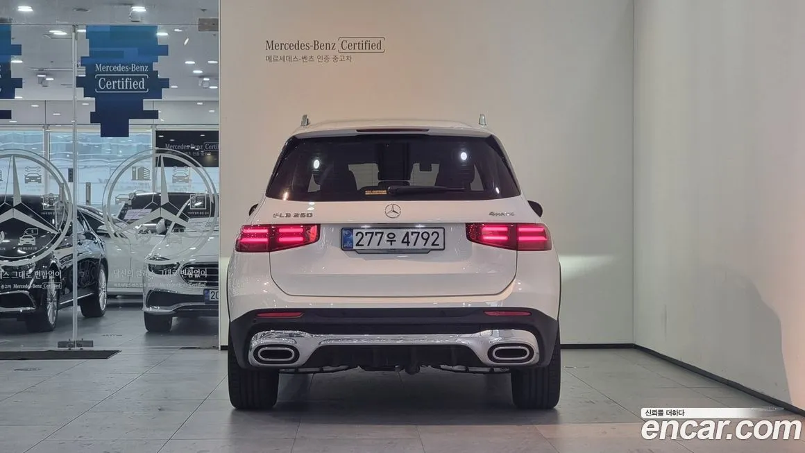 Mercedes-Benz GLB-Class — фото 8