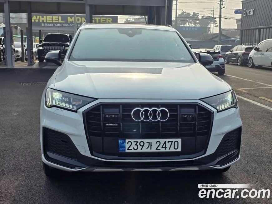 Audi Q7 2023 из KR, фото 4