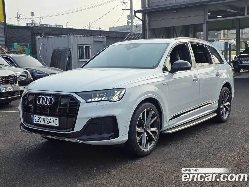 Audi Q7 2023 из KR, фото 7