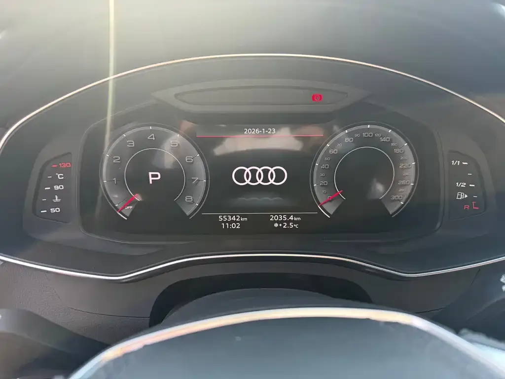 Audi A6L 2023 из CN, фото 2