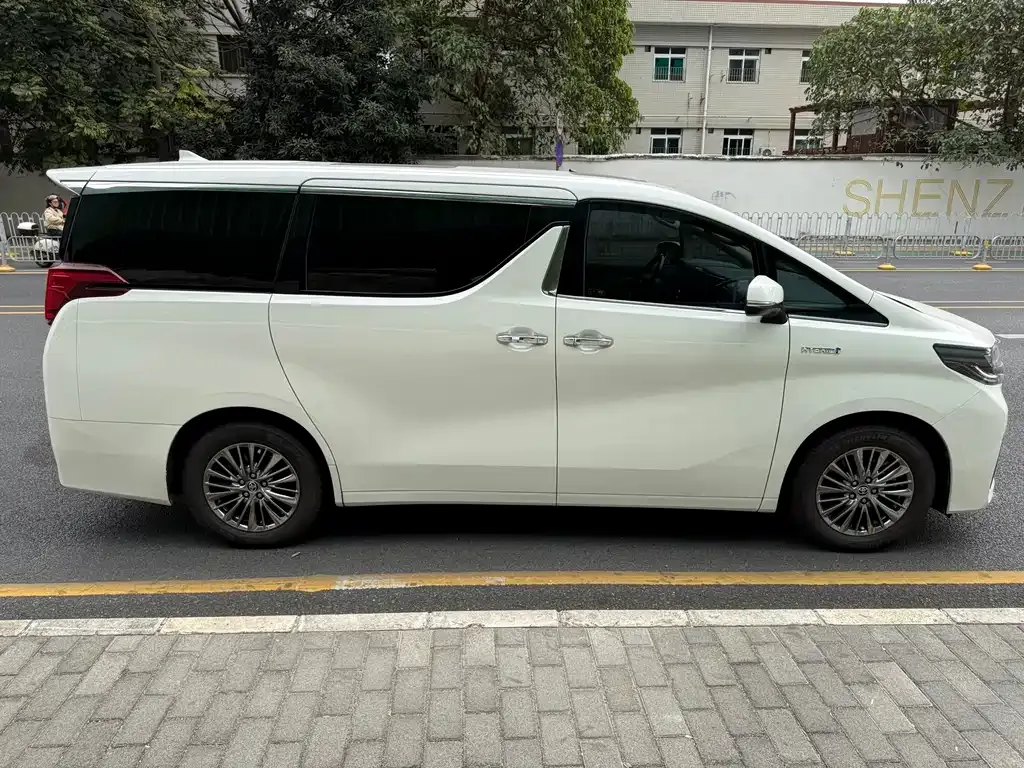 Toyota Alphard 2021 из CN, фото 2