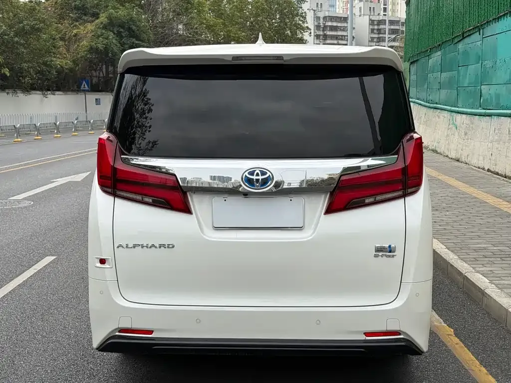 Toyota Alphard 2021 из CN, фото 10