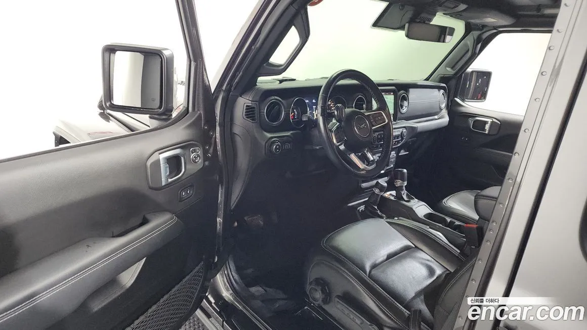 Jeep Wrangler 2021 из KR, фото 8