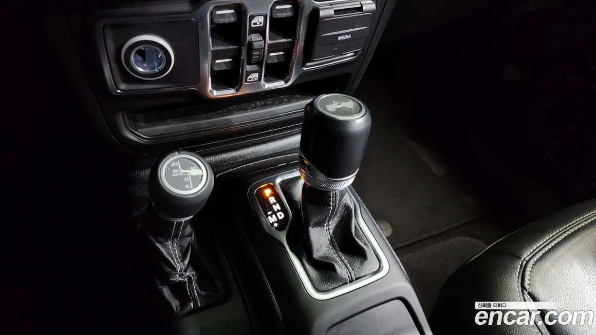 Jeep Wrangler 2021 из KR, фото 4