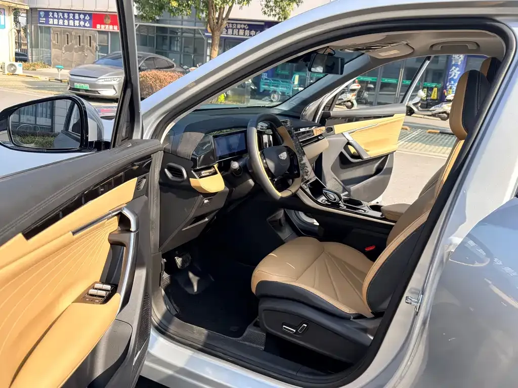 Geely Boyue L 2023 из CN, фото 4