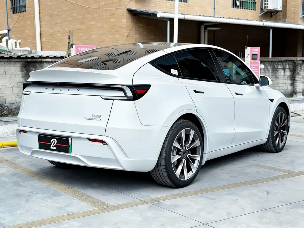 Tesla Model Y 2025 из CN, фото 10
