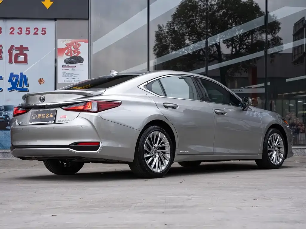 Lexus ES 2023 из CN, фото 4