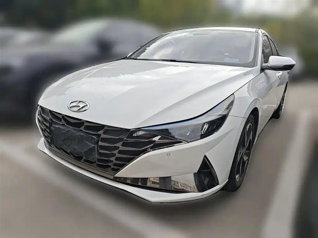 Hyundai Elantra 2023 из CN, фото 1