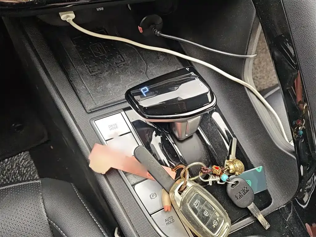 Hyundai Elantra 2023 из CN, фото 10