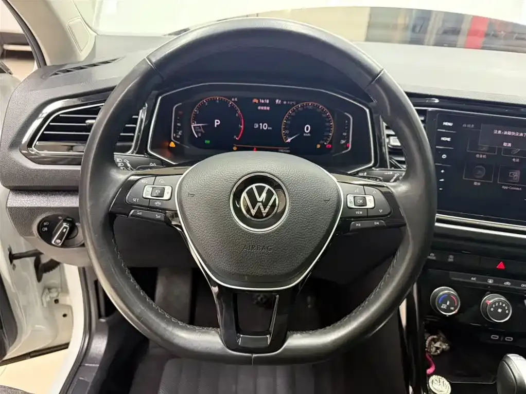 Volkswagen T-Roc 2022 из CN, фото 2