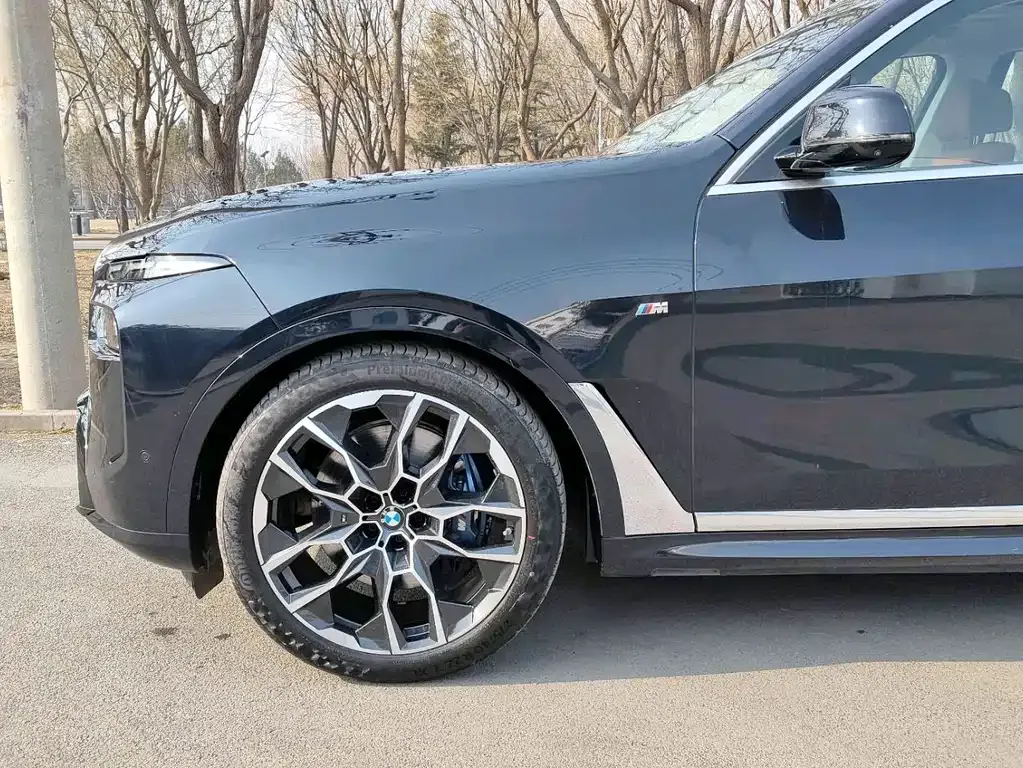 BMW X7 2025 из CN, фото 3