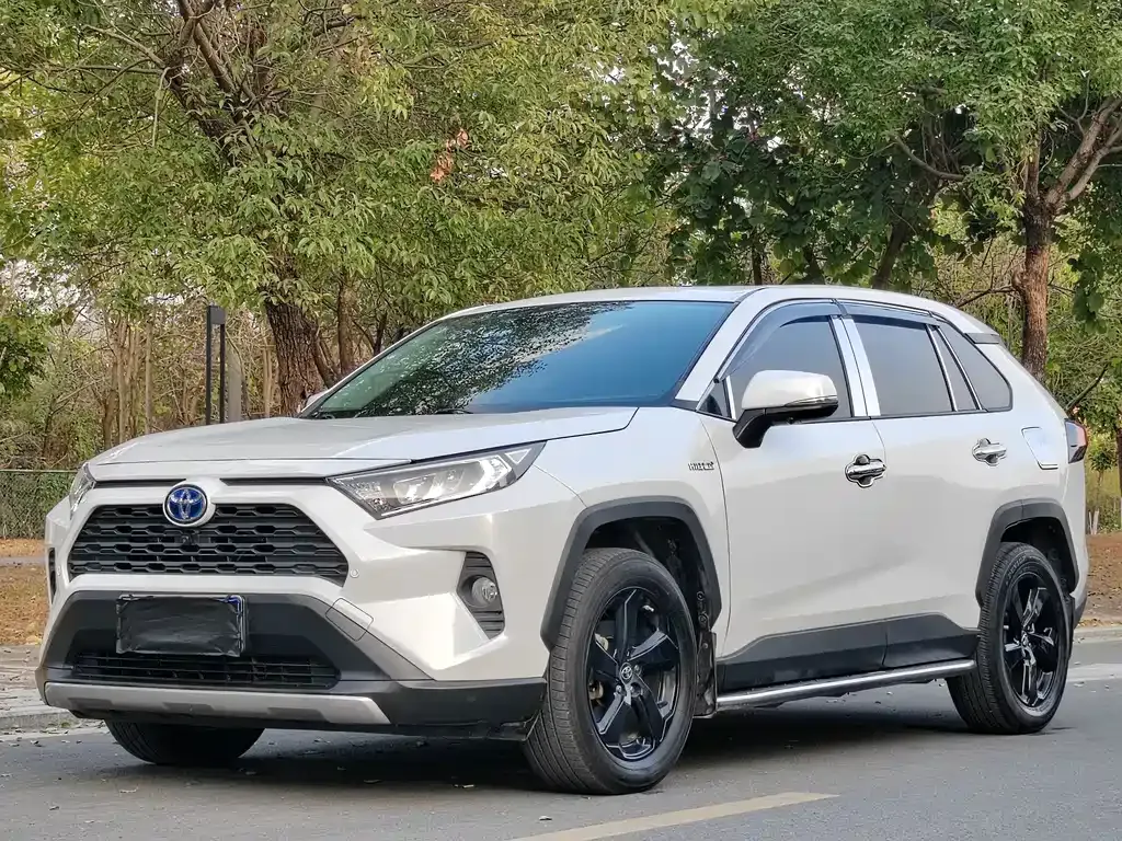 Toyota RAV4 2021 из CN, фото 1