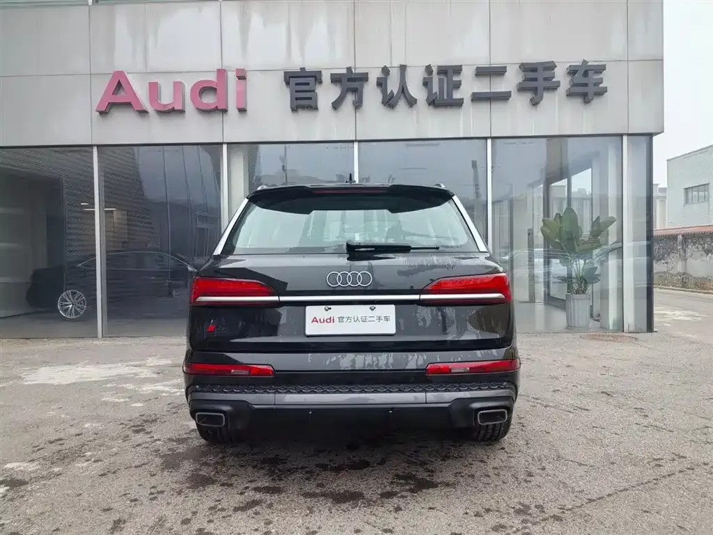 Audi Q7 — фото 8