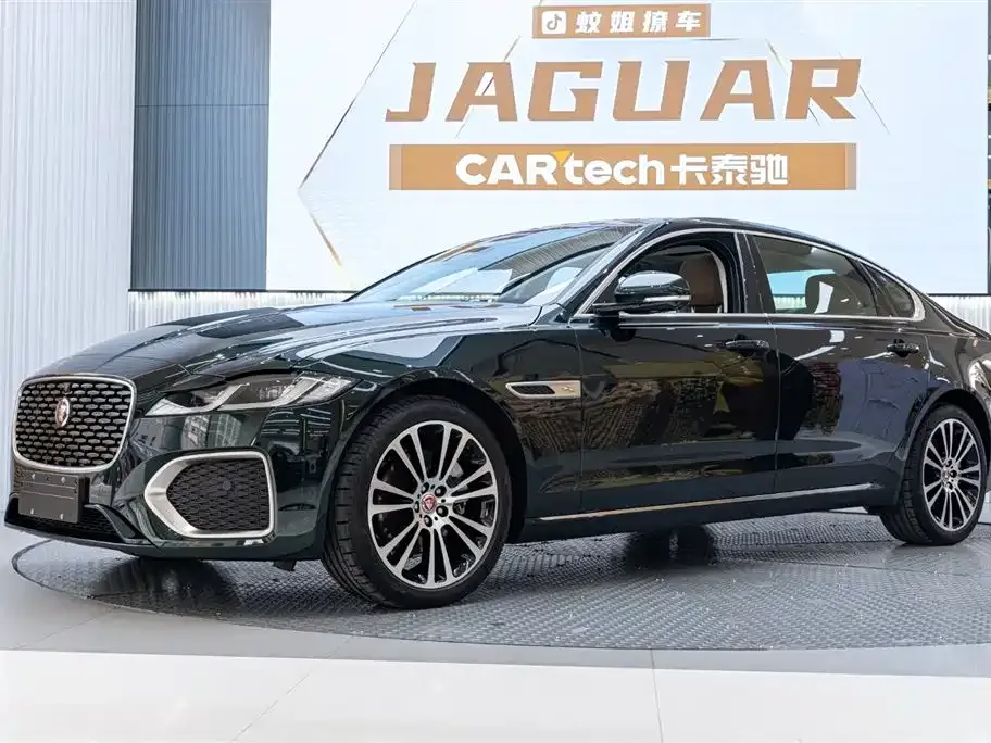 Jaguar XFL — фото 1