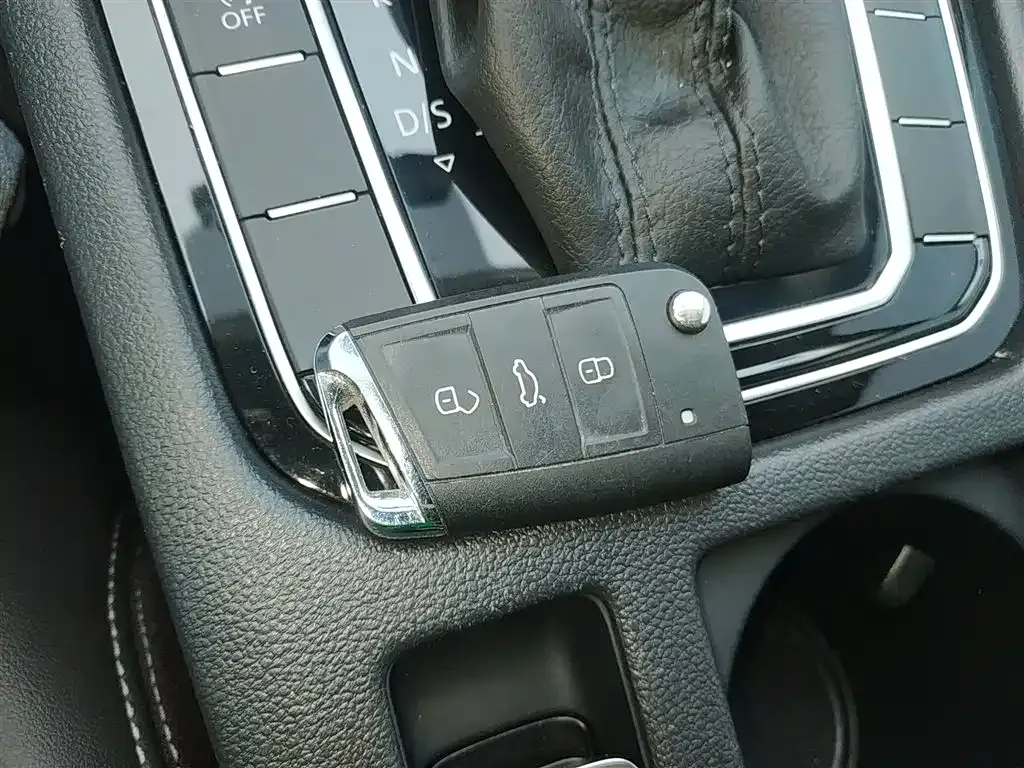 Volkswagen Magotan 2025 из CN, фото 9