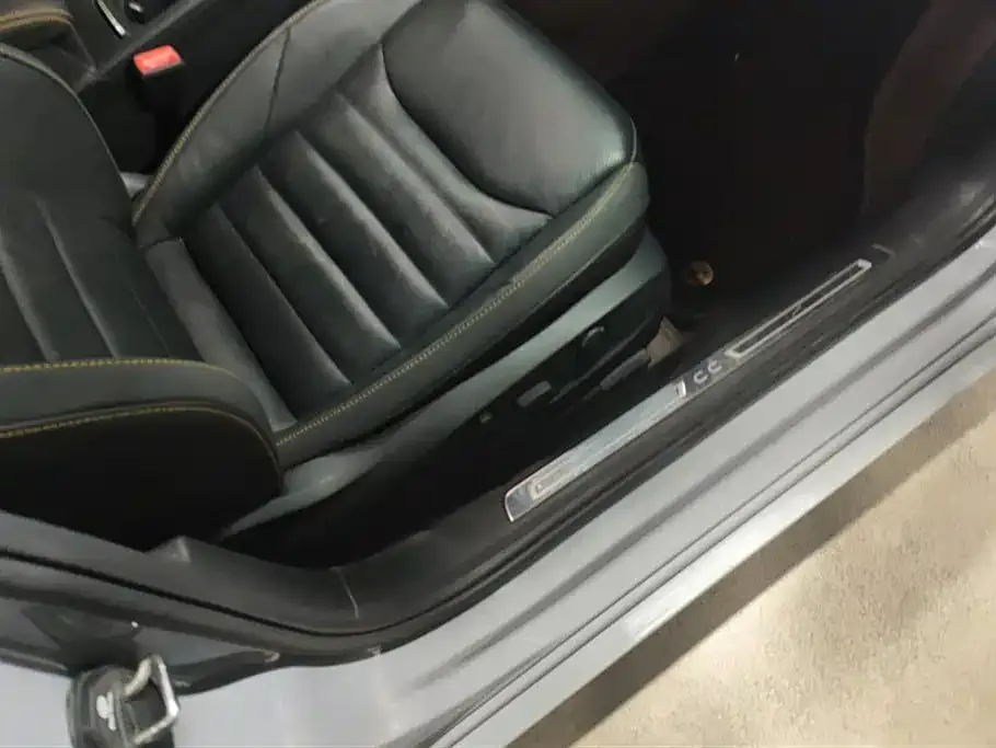 Volkswagen CC 2024 из CN, фото 4