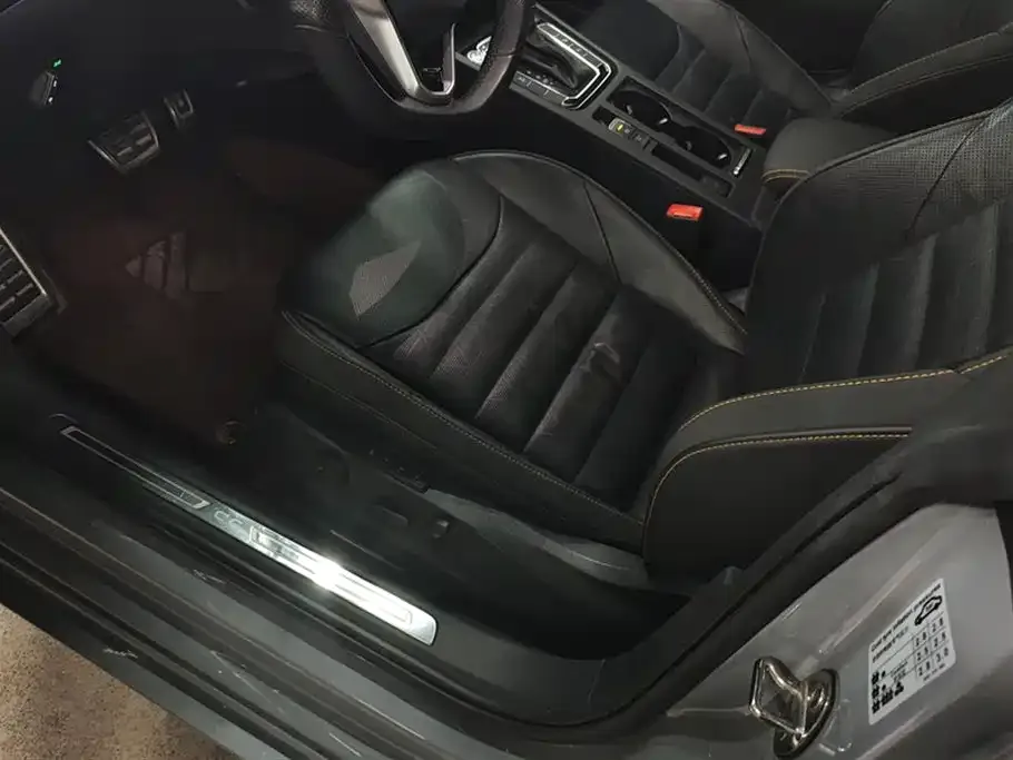 Volkswagen CC 2024 из CN, фото 2