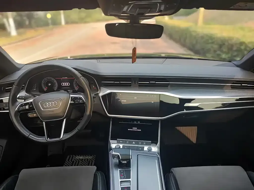 Audi A6L 2021 из CN, фото 4