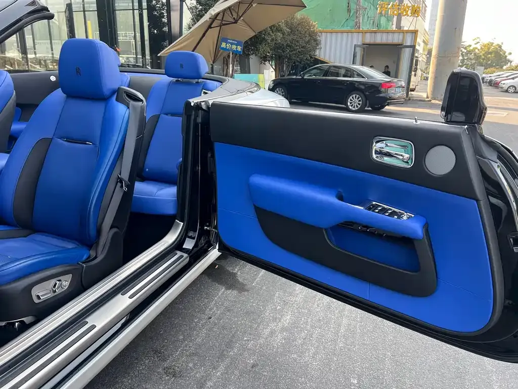 Rolls-Royce Dawn 2021 из CN, фото 4