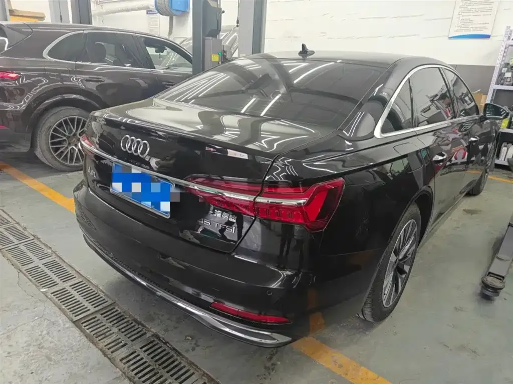 Audi A6L 2024 из CN, фото 8
