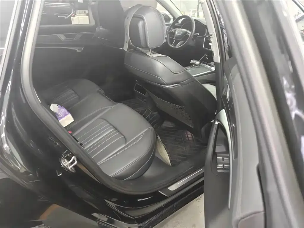 Audi A6L 2024 из CN, фото 7