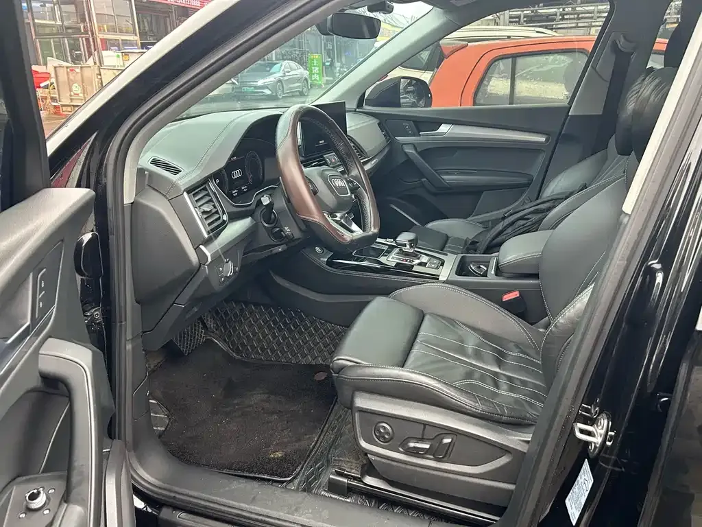 Audi Q5L 2022 из CN, фото 4