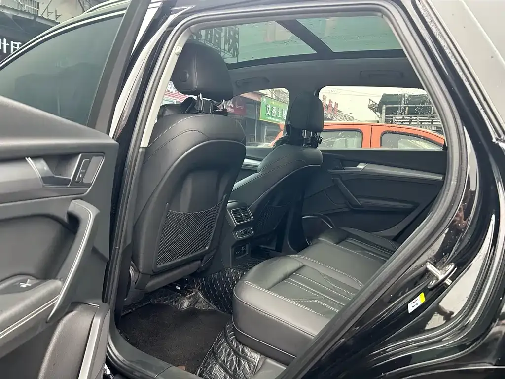 Audi Q5L 2022 из CN, фото 6