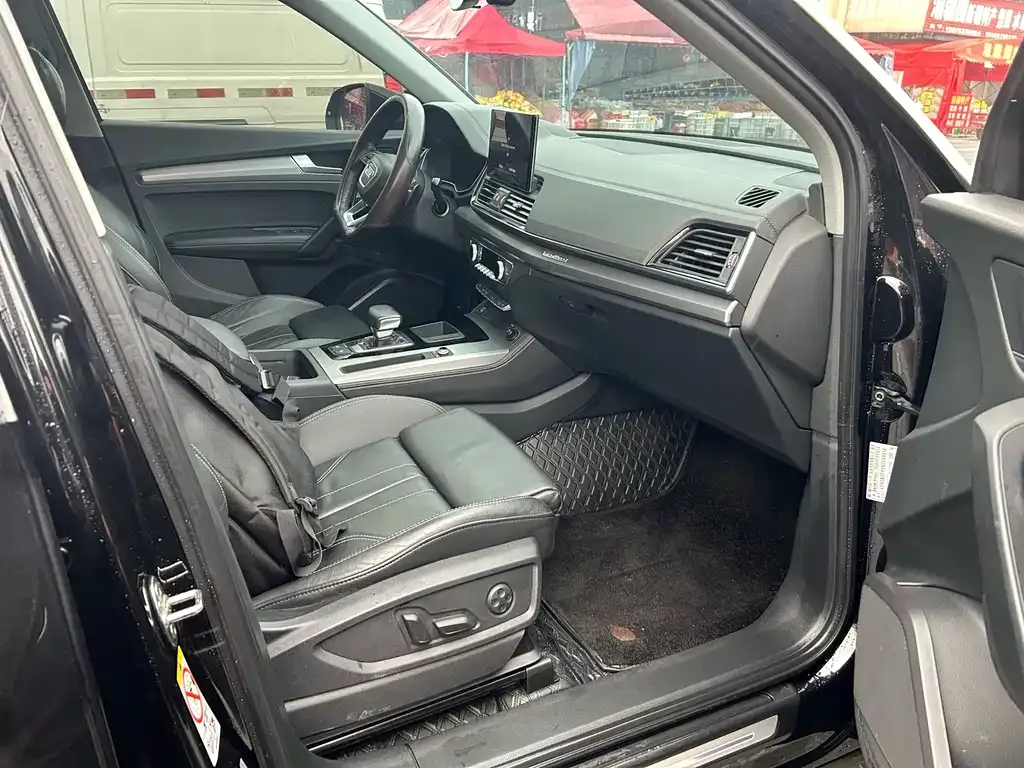 Audi Q5L 2022 из CN, фото 9