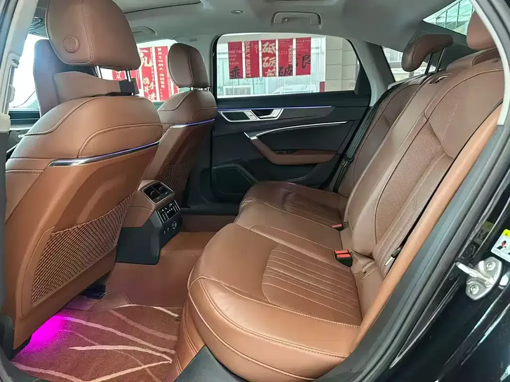Audi A6L 2024 из CN, фото 7