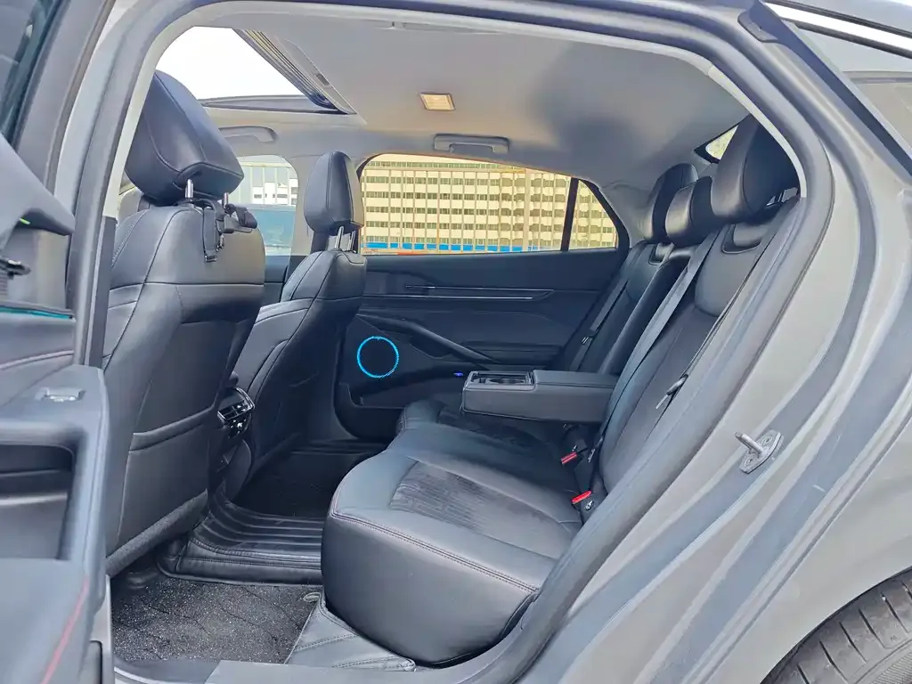 Ford Mondeo 2023 из CN, фото 4