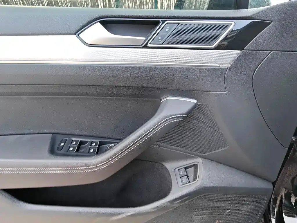 Volkswagen Magotan GTE PHEV 2024 из CN, фото 3